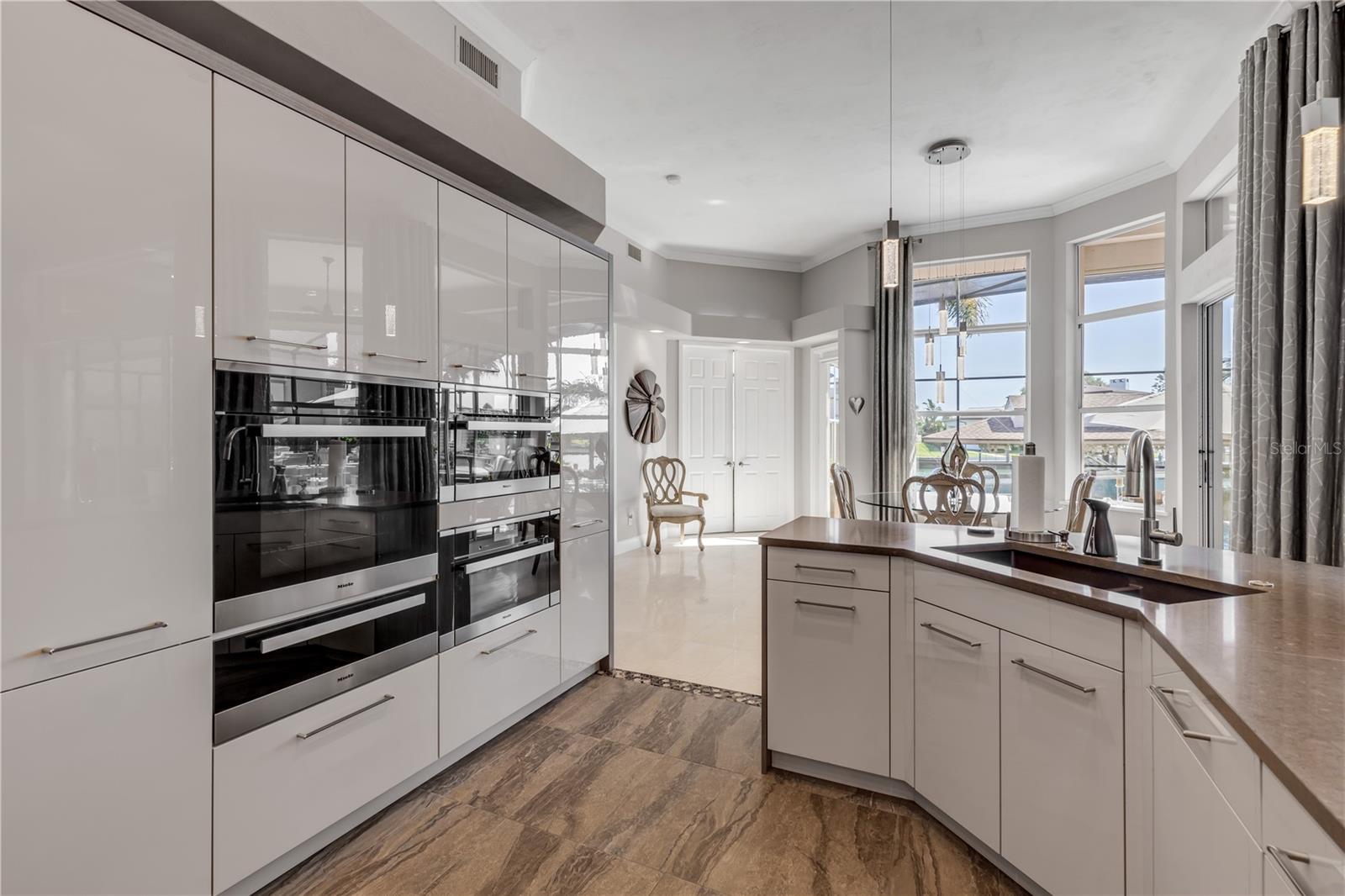 Image 50 of 100 For 133 Via Capri