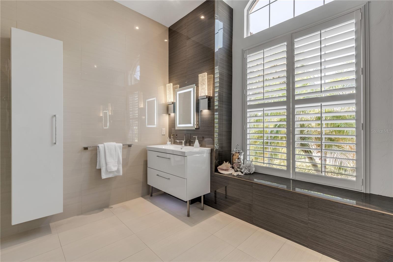 Image 65 of 100 For 133 Via Capri