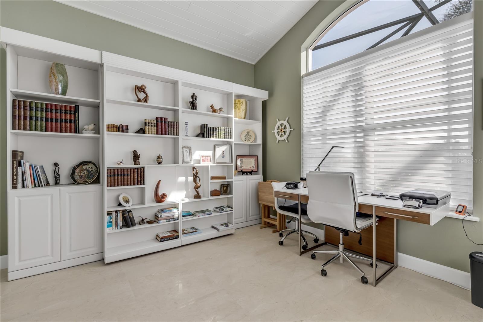 Image 9 of 100 For 133 Via Capri