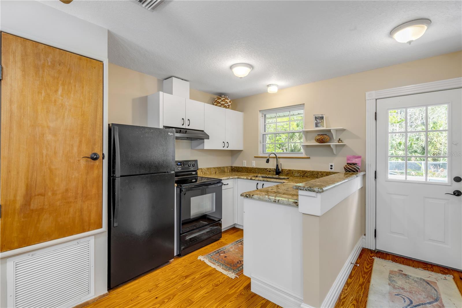 Image 84 of 100 For 2101 Knittle Circle