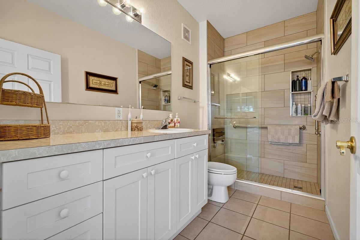 Image 19 of 47 For 830 Airport Road 101