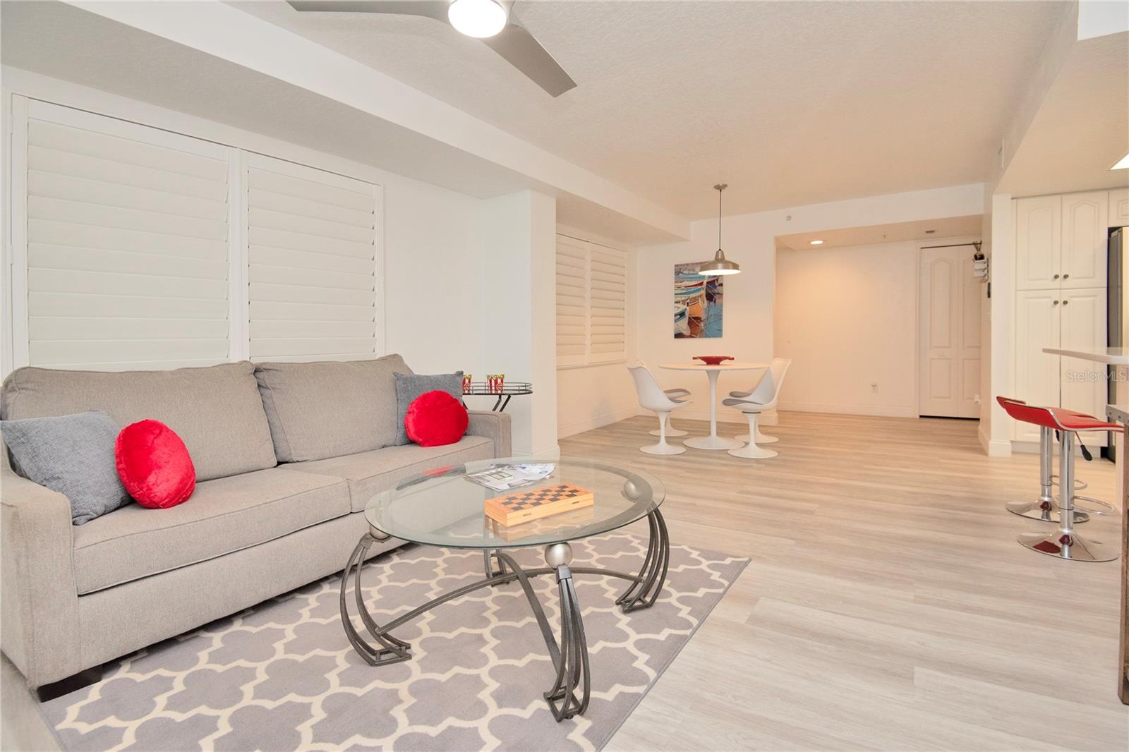 Image 10 of 65 For 4 Oceans West Boulevard 102c