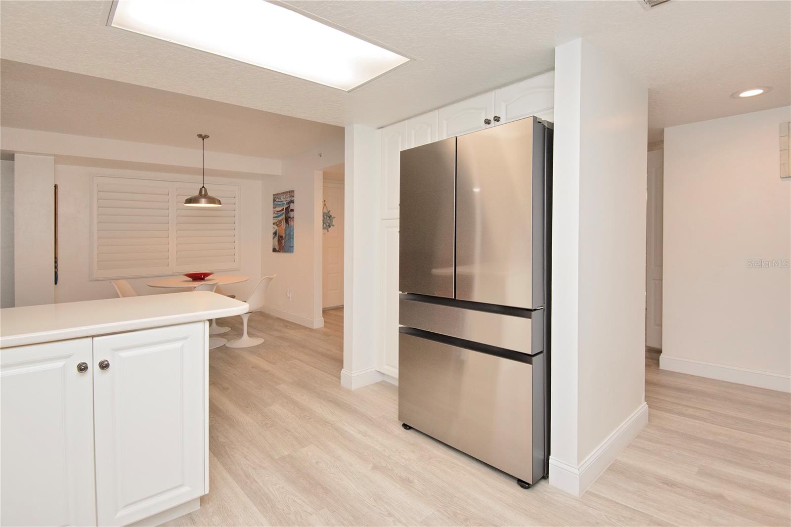 Image 12 of 65 For 4 Oceans West Boulevard 102c