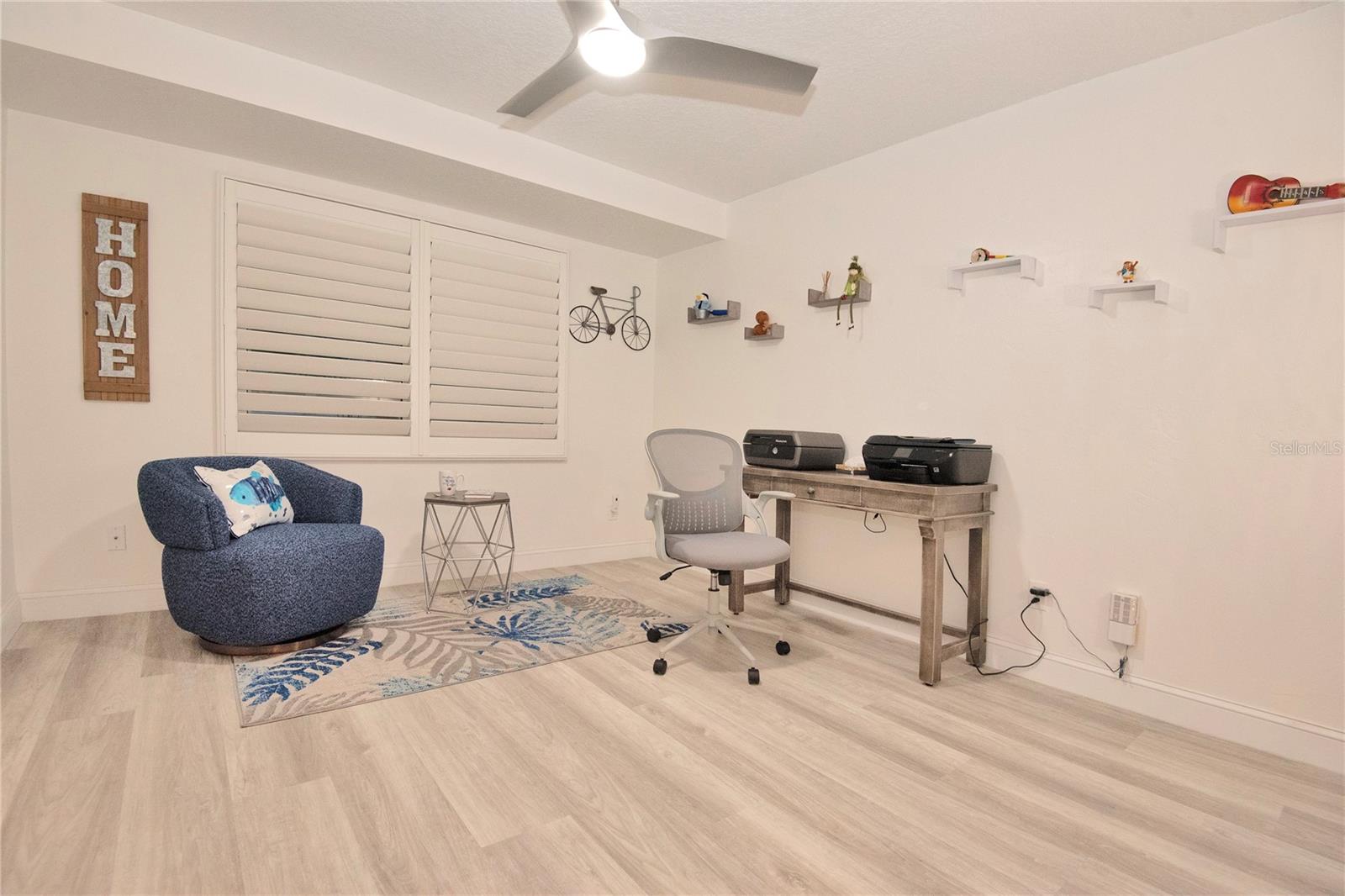 Image 33 of 65 For 4 Oceans West Boulevard 102c