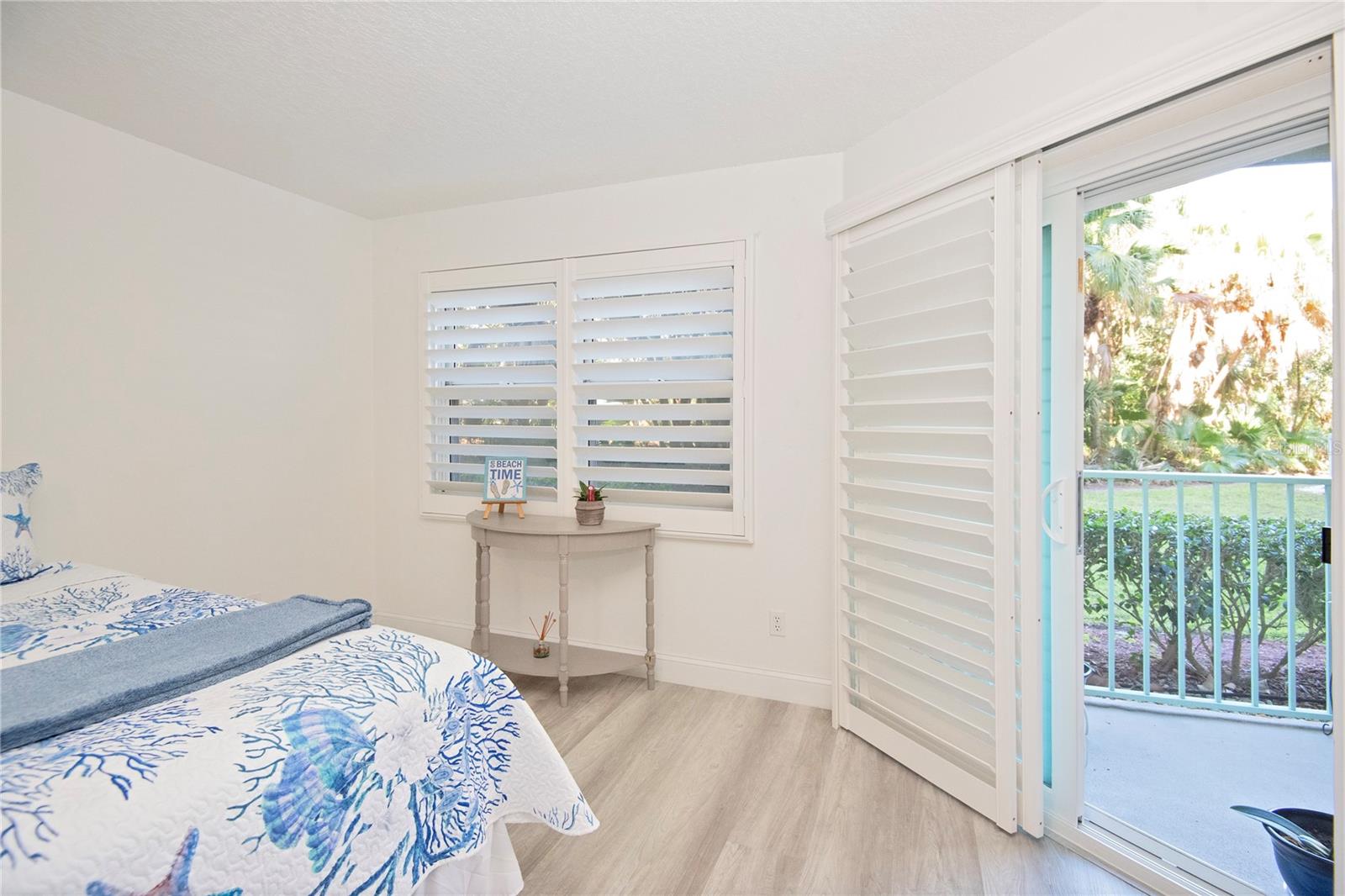 Image 39 of 65 For 4 Oceans West Boulevard 102c