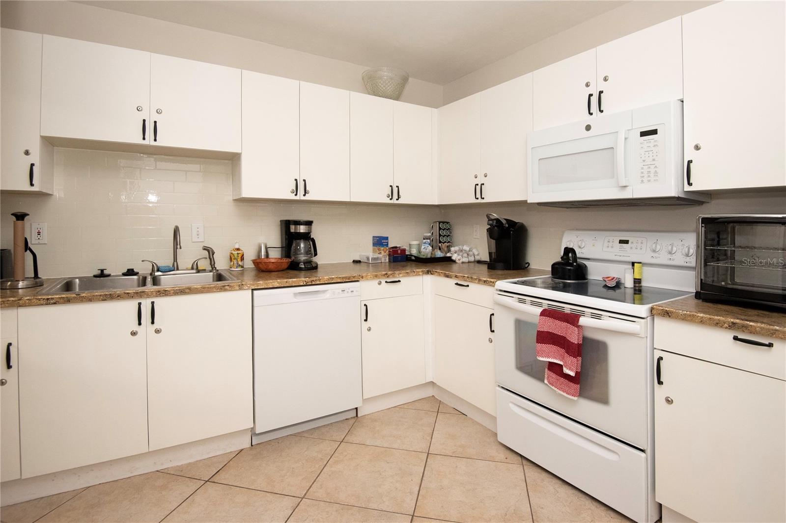 Image 57 of 65 For 4 Oceans West Boulevard 102c