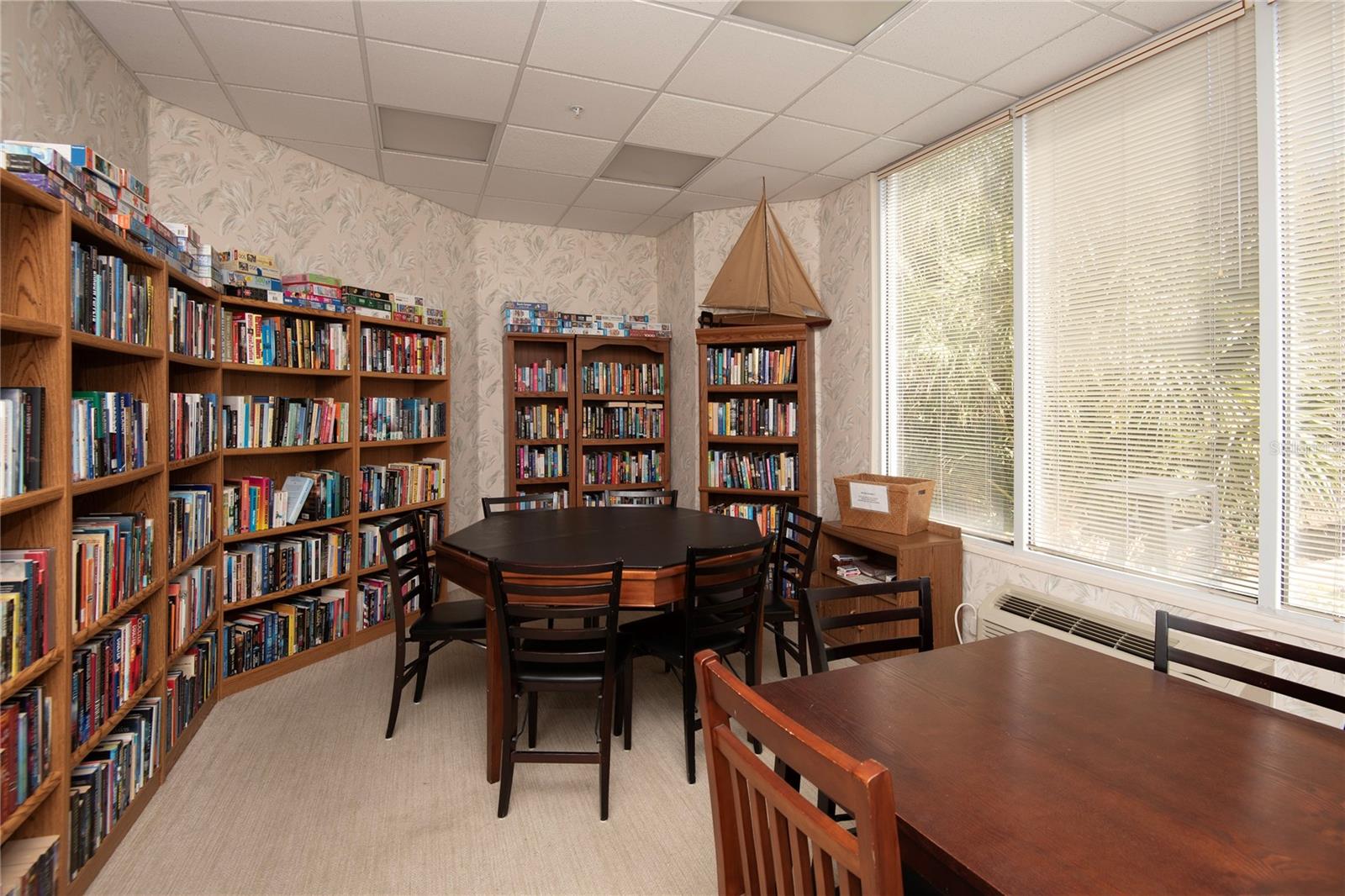 Image 58 of 65 For 4 Oceans West Boulevard 102c