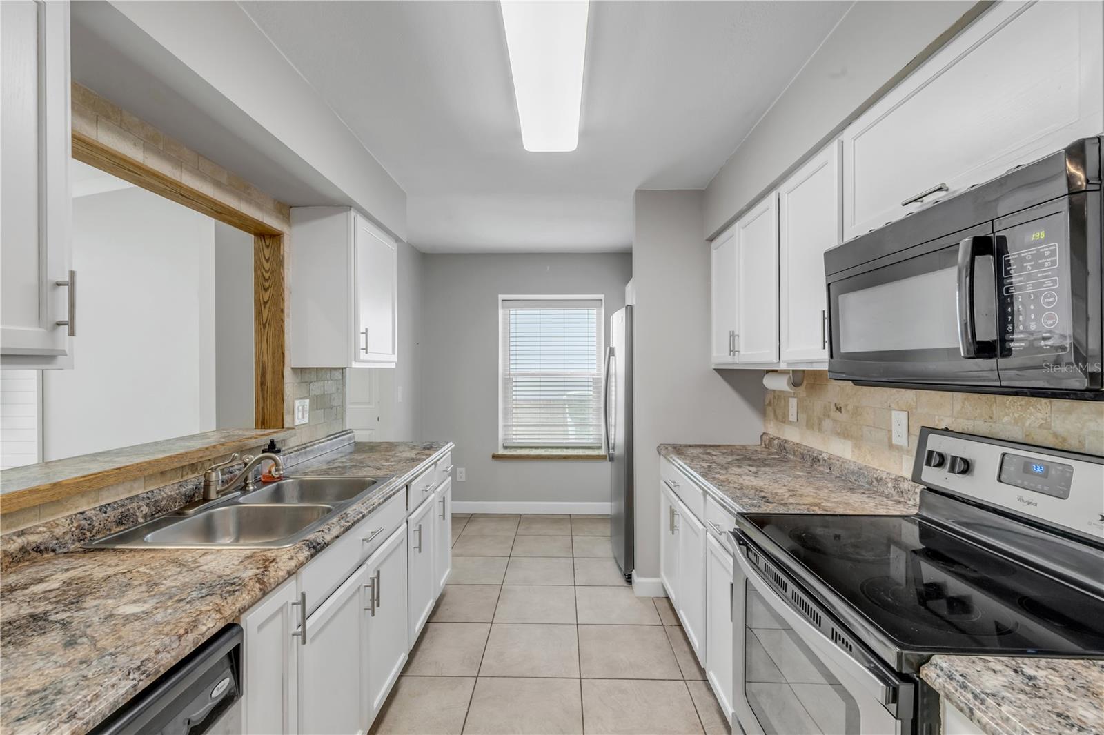 Image 17 of 50 For 240 Bob White Court 240