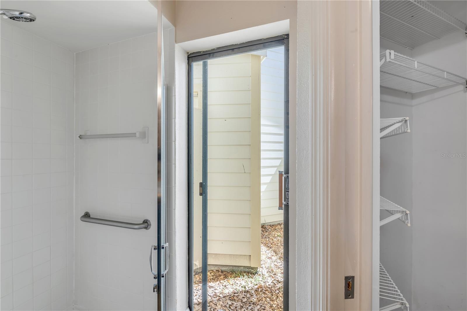 Image 25 of 50 For 240 Bob White Court 240