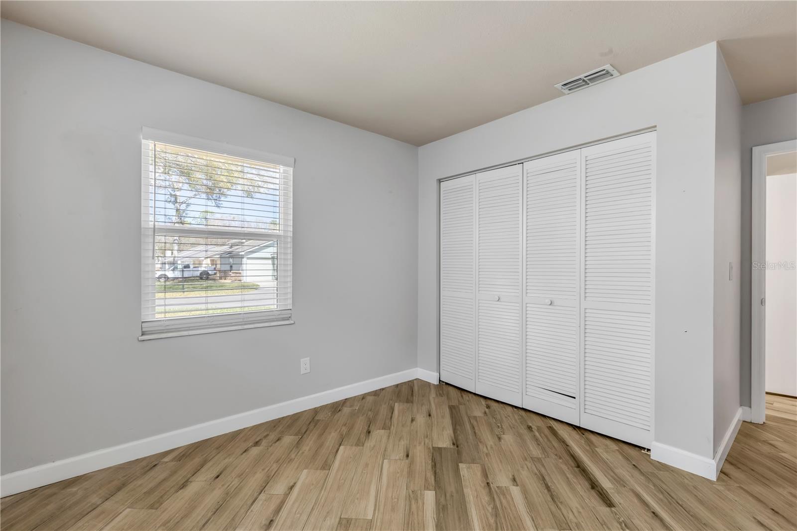 Image 29 of 50 For 240 Bob White Court 240