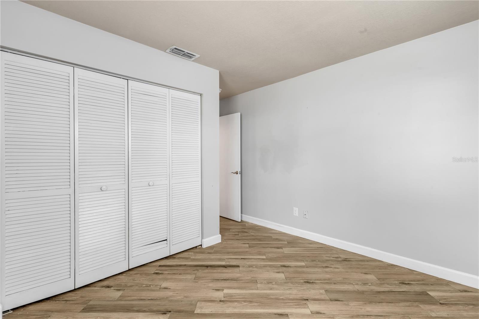 Image 30 of 50 For 240 Bob White Court 240