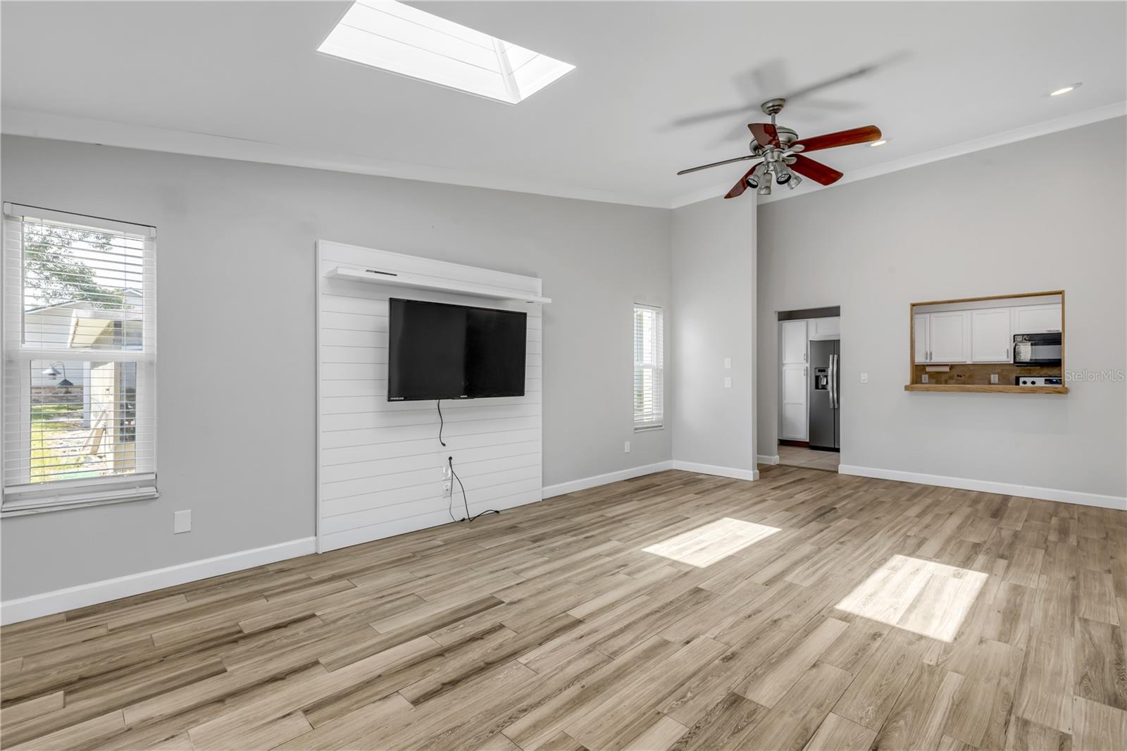 Image 9 of 50 For 240 Bob White Court 240