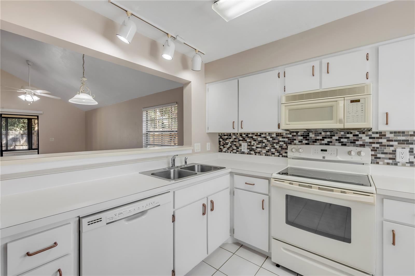 Image 4 of 38 For 4531 Nettle Creek Court