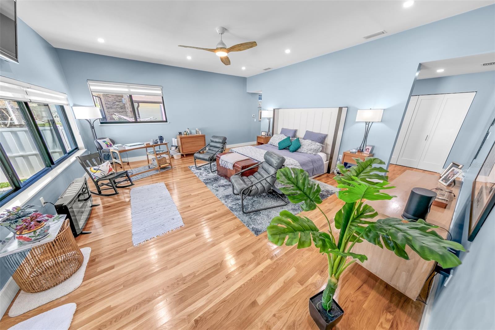 Image 18 of 46 For 2 Pleasant View Circle