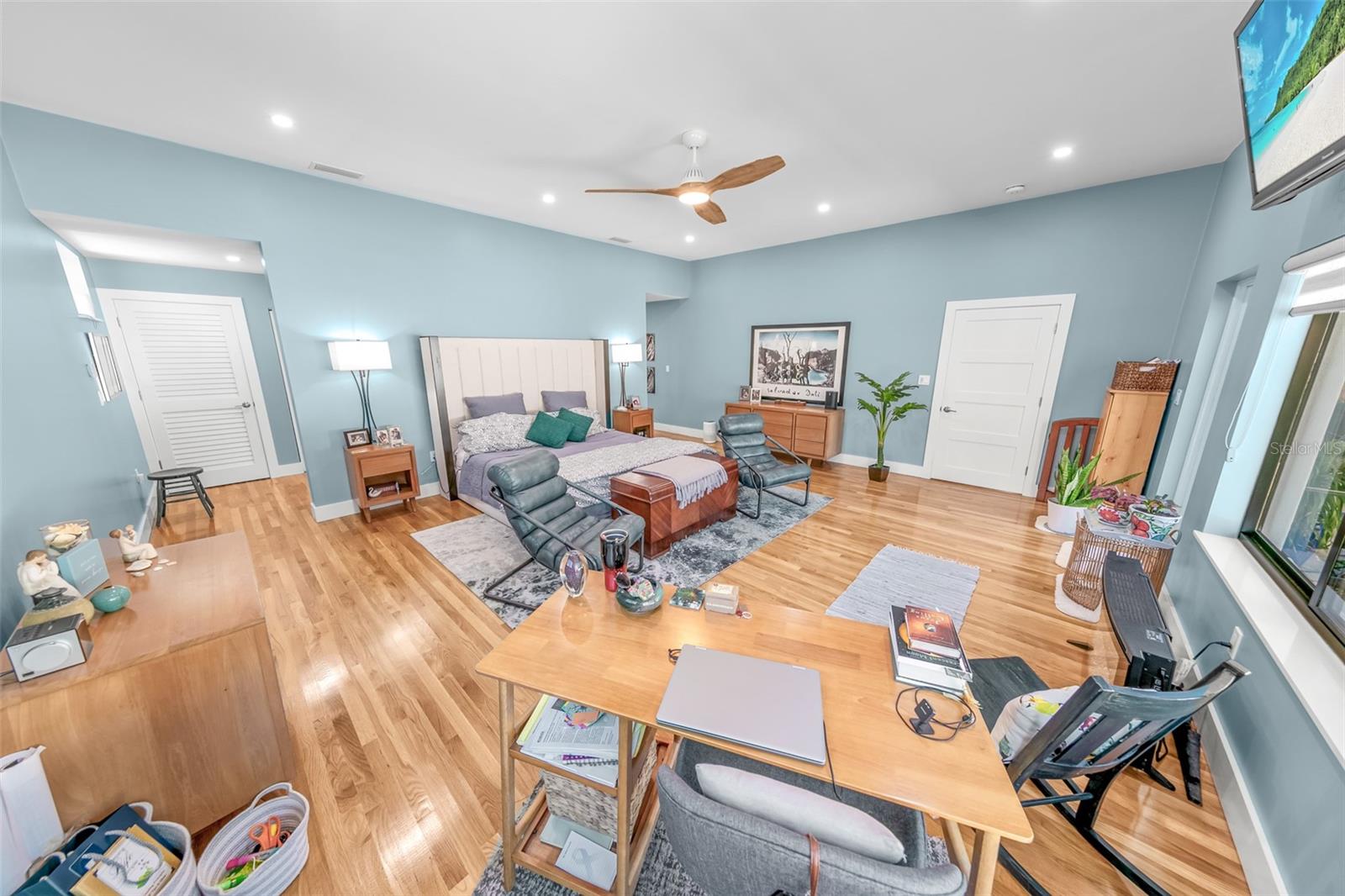 Image 19 of 46 For 2 Pleasant View Circle