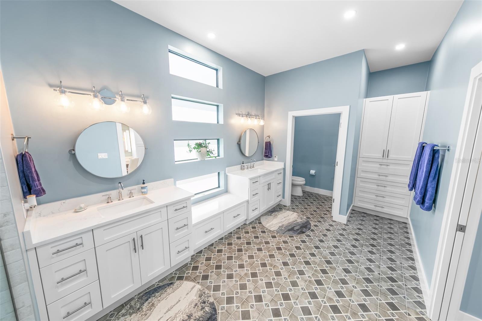 Image 26 of 46 For 2 Pleasant View Circle