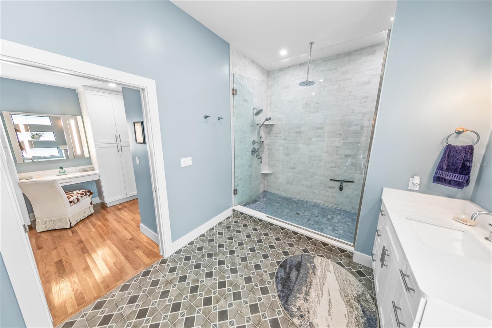 Image 27 of 46 For 2 Pleasant View Circle