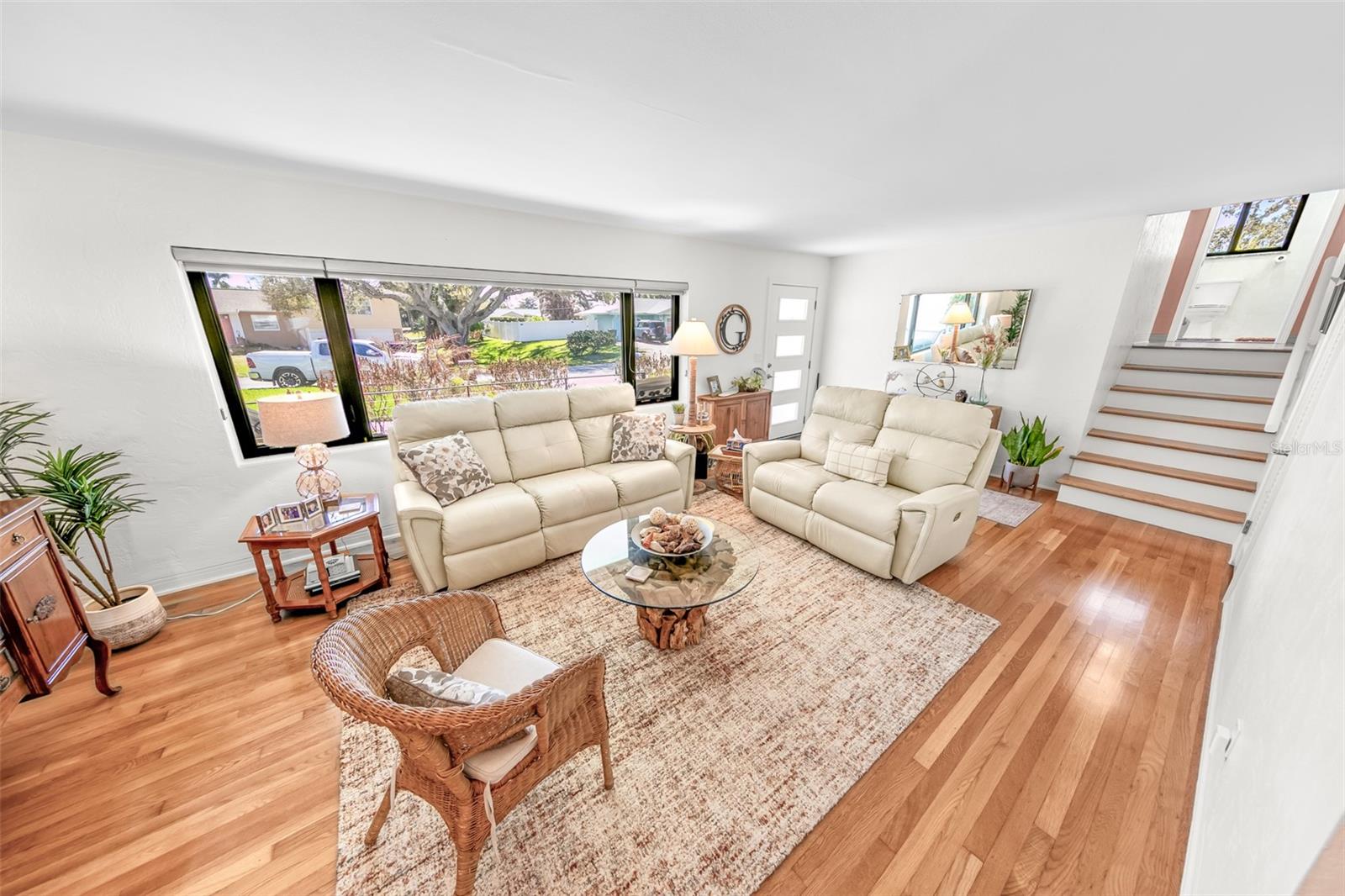 Image 33 of 46 For 2 Pleasant View Circle