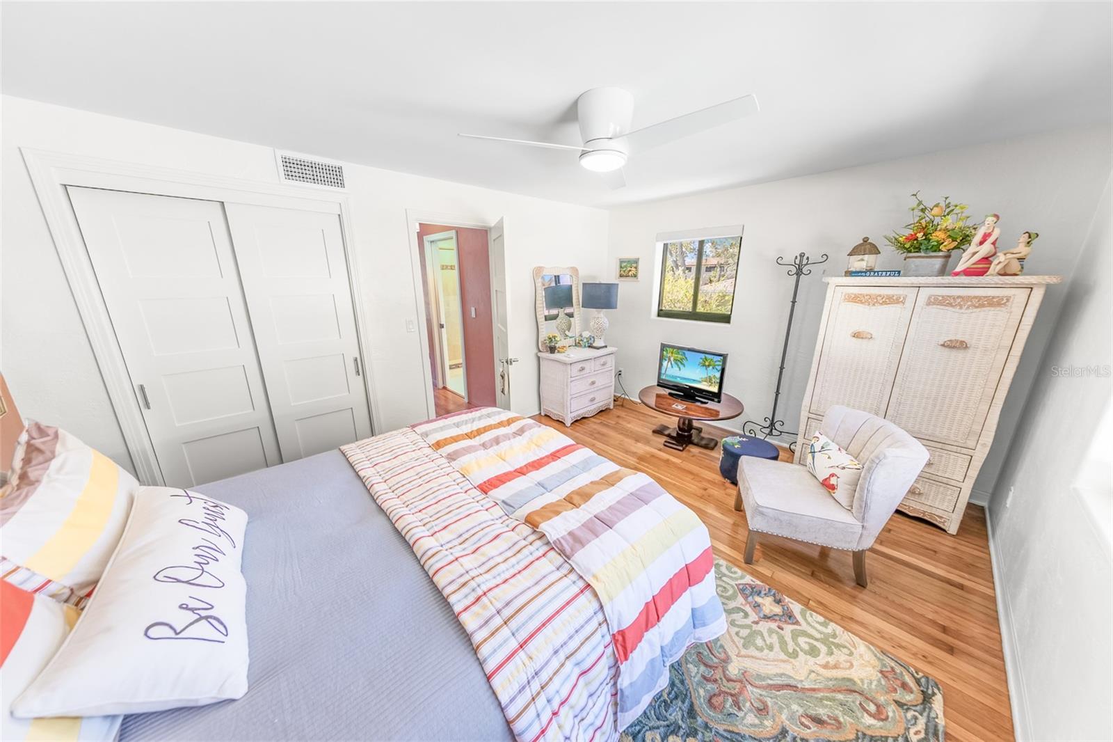 Image 35 of 46 For 2 Pleasant View Circle