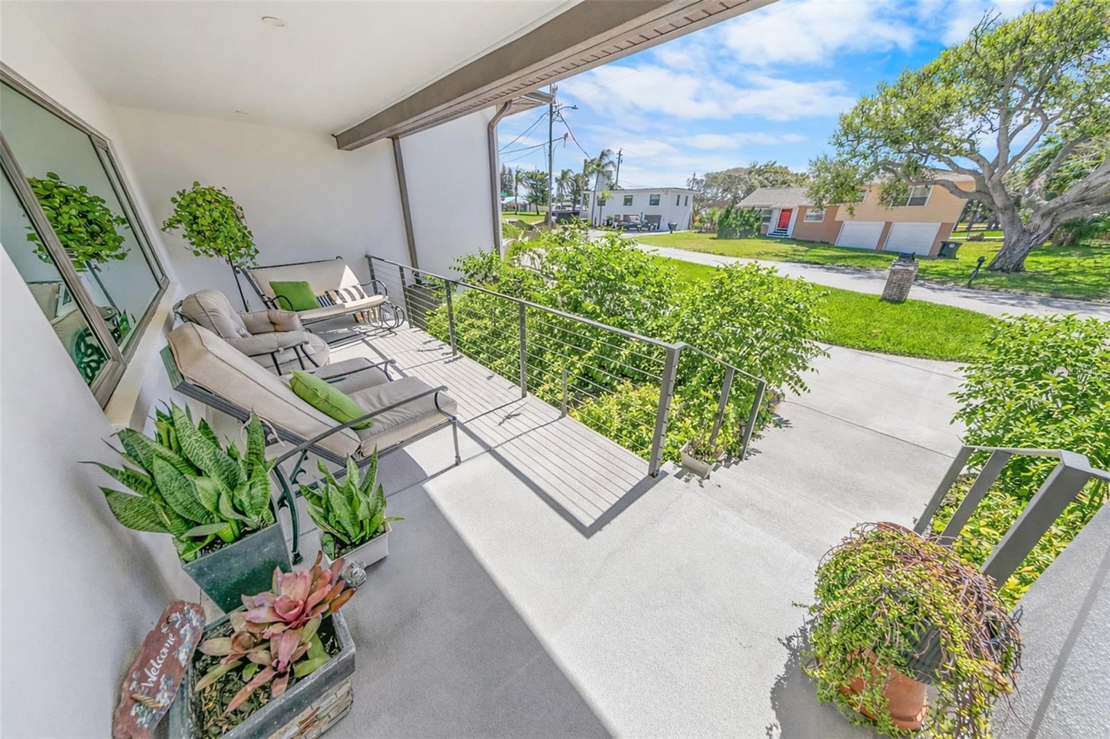 Image 4 of 46 For 2 Pleasant View Circle