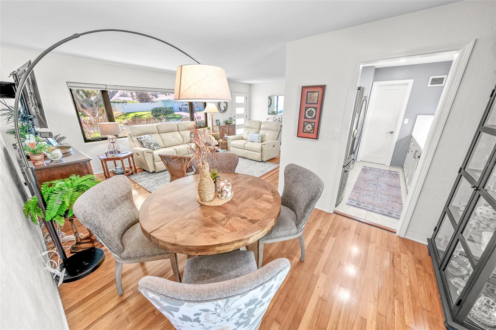 Image 8 of 46 For 2 Pleasant View Circle