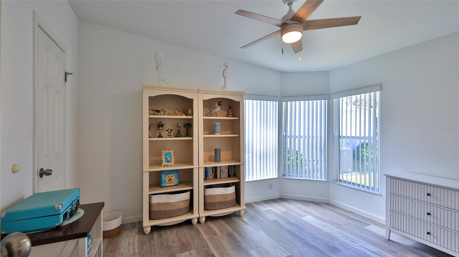 Image 16 of 50 For 317 Water Landing Drive