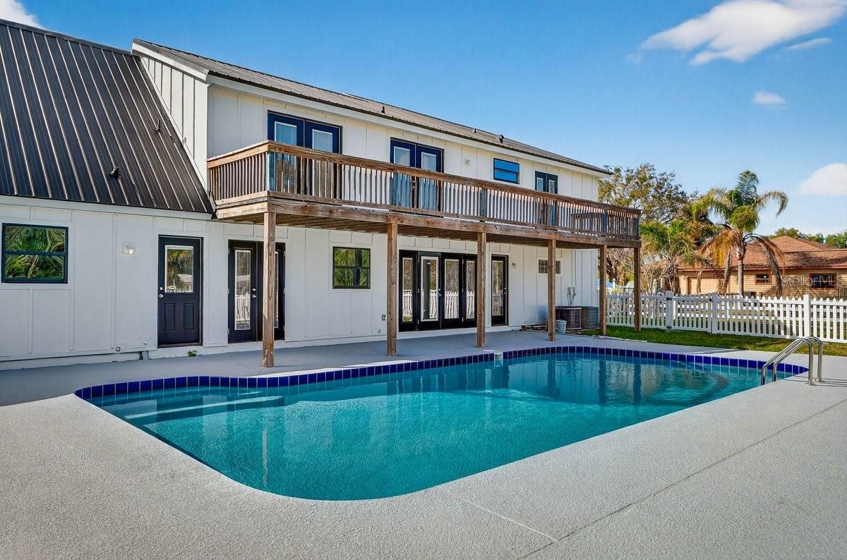 Image 13 of 70 For 425 Country Circle Drive E