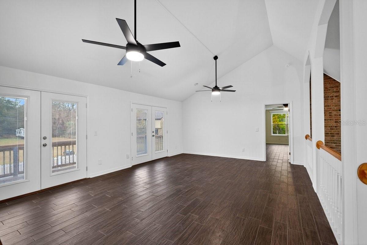 Image 46 of 70 For 425 Country Circle Drive E