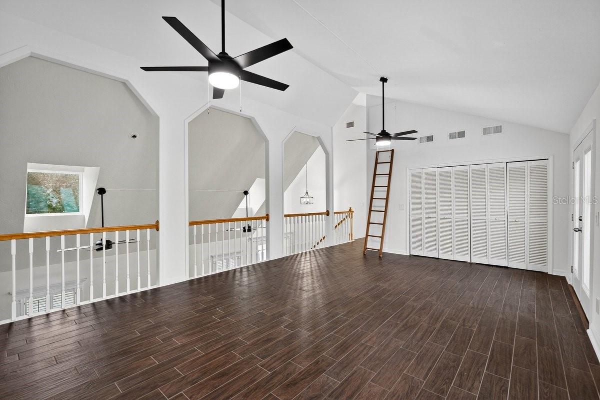 Image 47 of 70 For 425 Country Circle Drive E