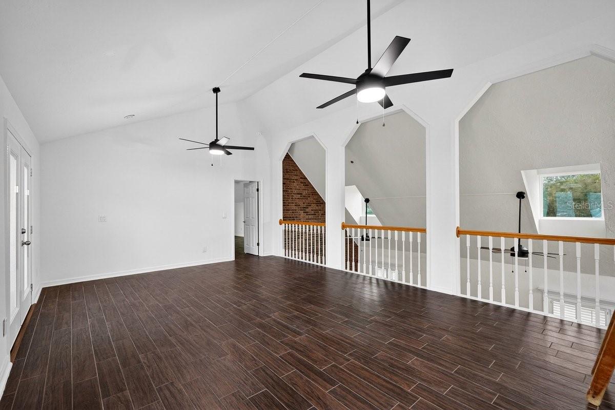 Image 48 of 70 For 425 Country Circle Drive E