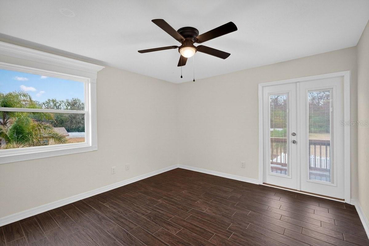 Image 54 of 70 For 425 Country Circle Drive E