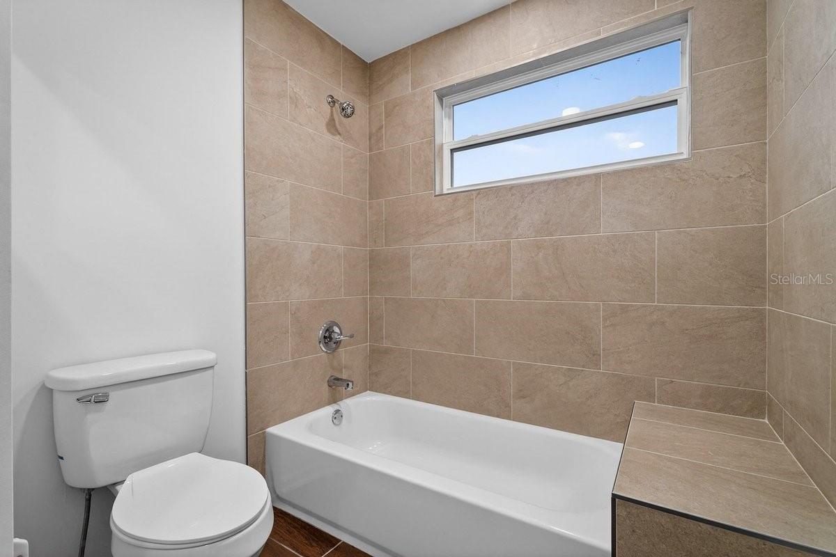 Image 59 of 70 For 425 Country Circle Drive E