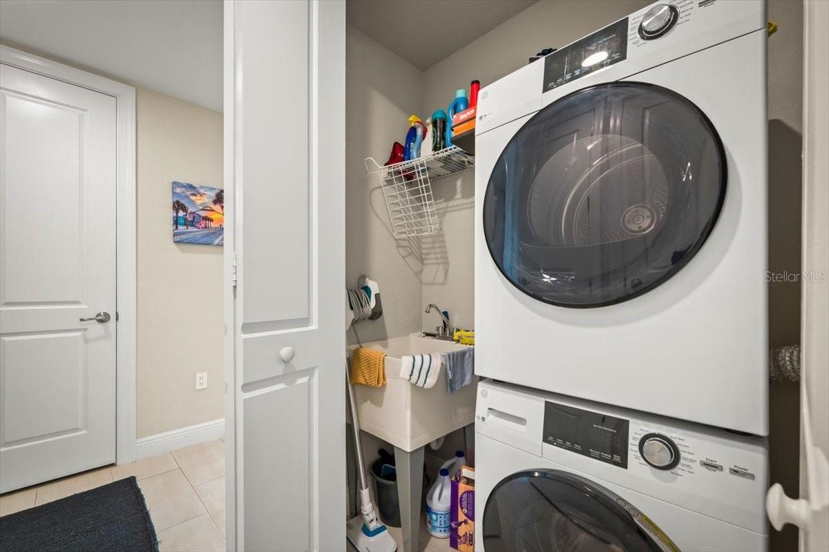 Image 14 of 63 For 1 Riverwalk Drive 303