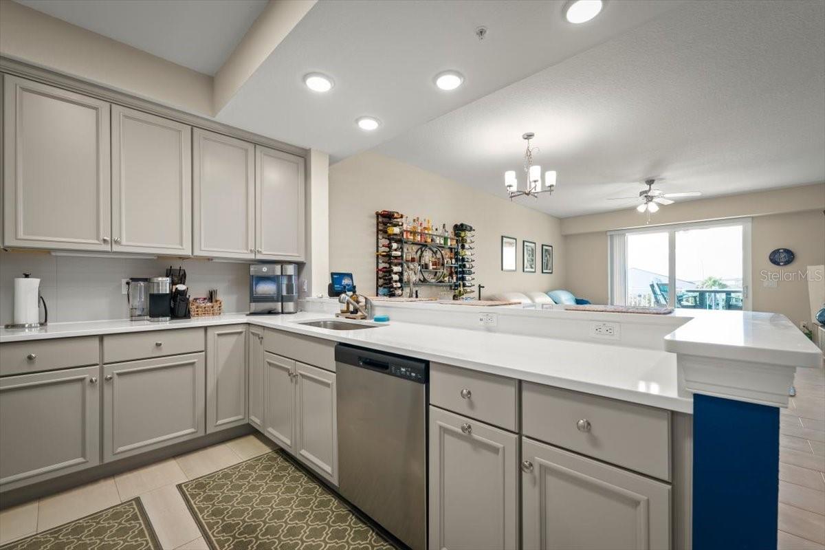 Image 17 of 63 For 1 Riverwalk Drive 303