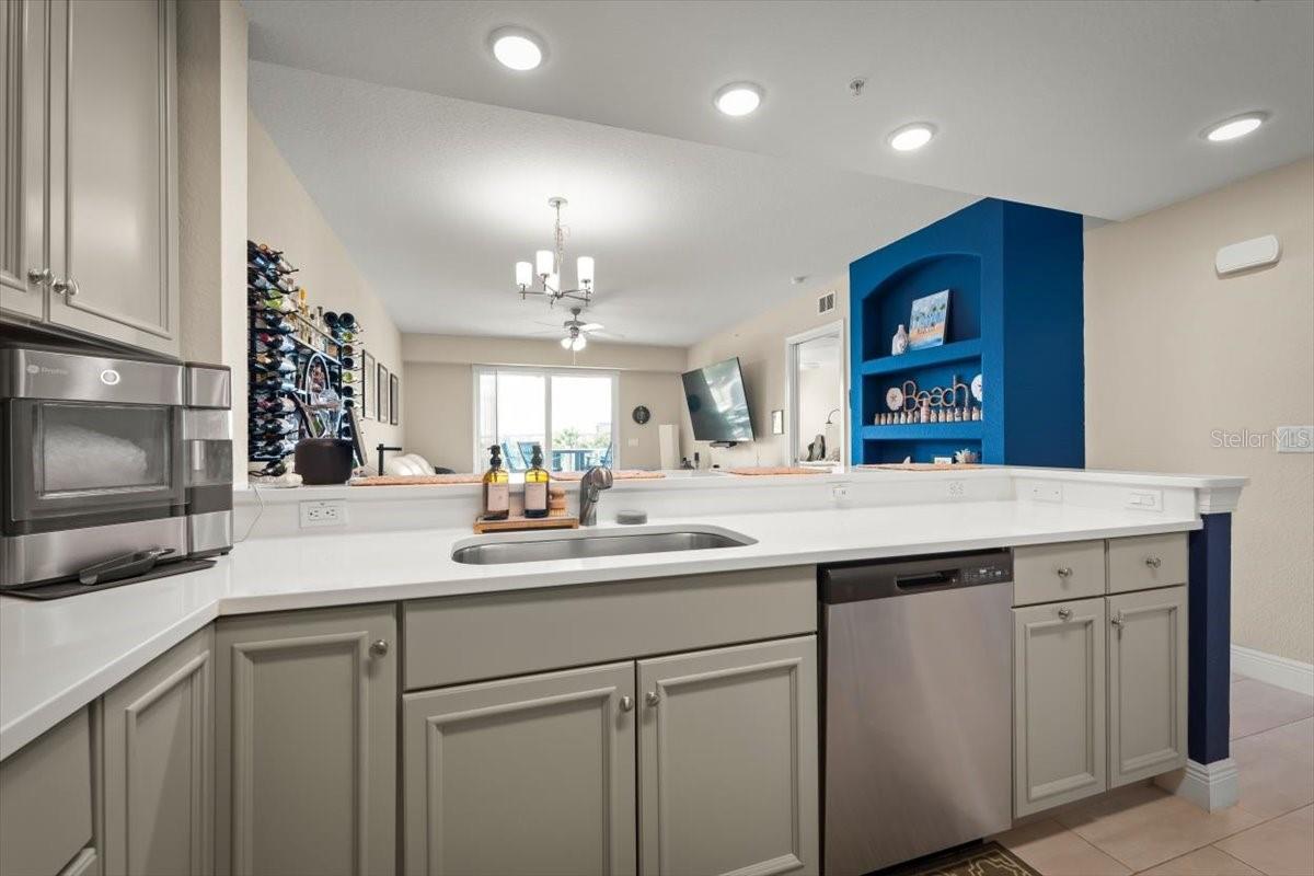 Image 19 of 63 For 1 Riverwalk Drive 303