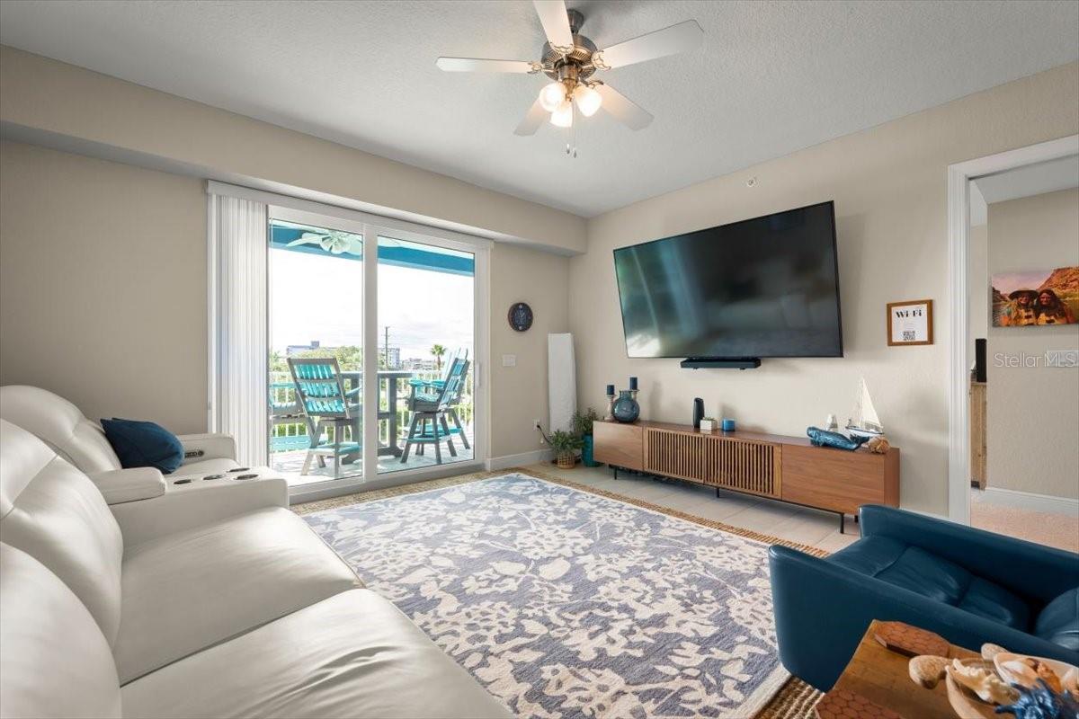 Image 24 of 63 For 1 Riverwalk Drive 303