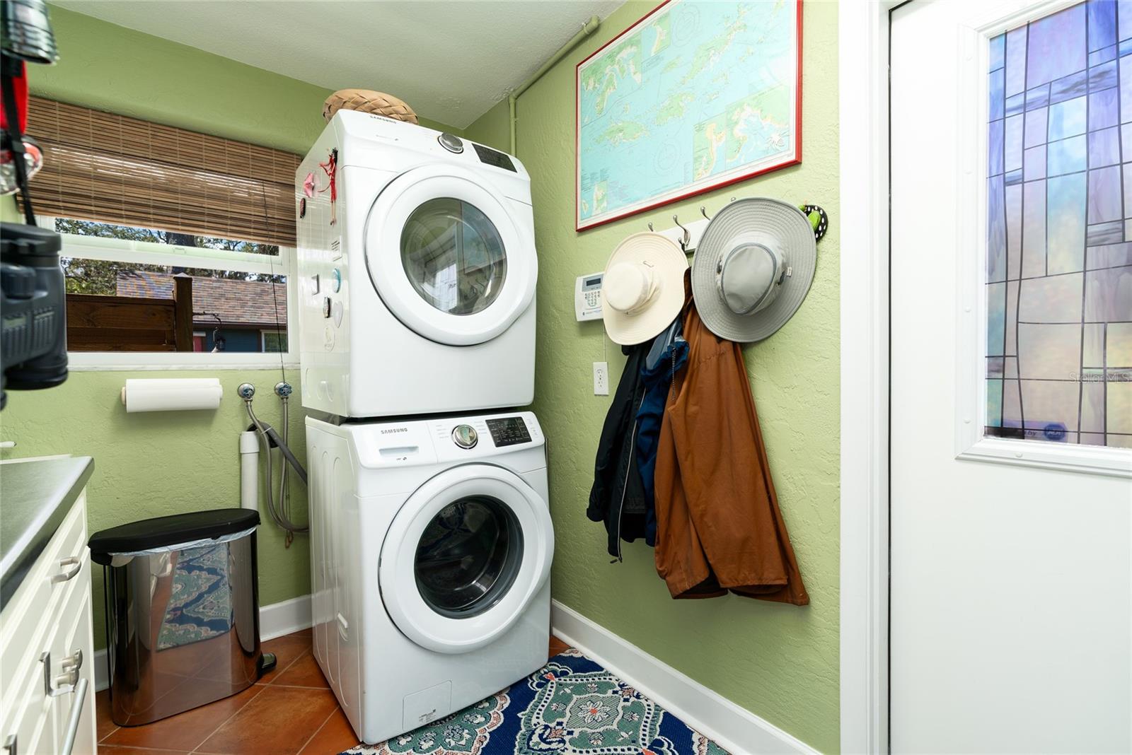 Image 25 of 44 For 1104 Riverside Drive