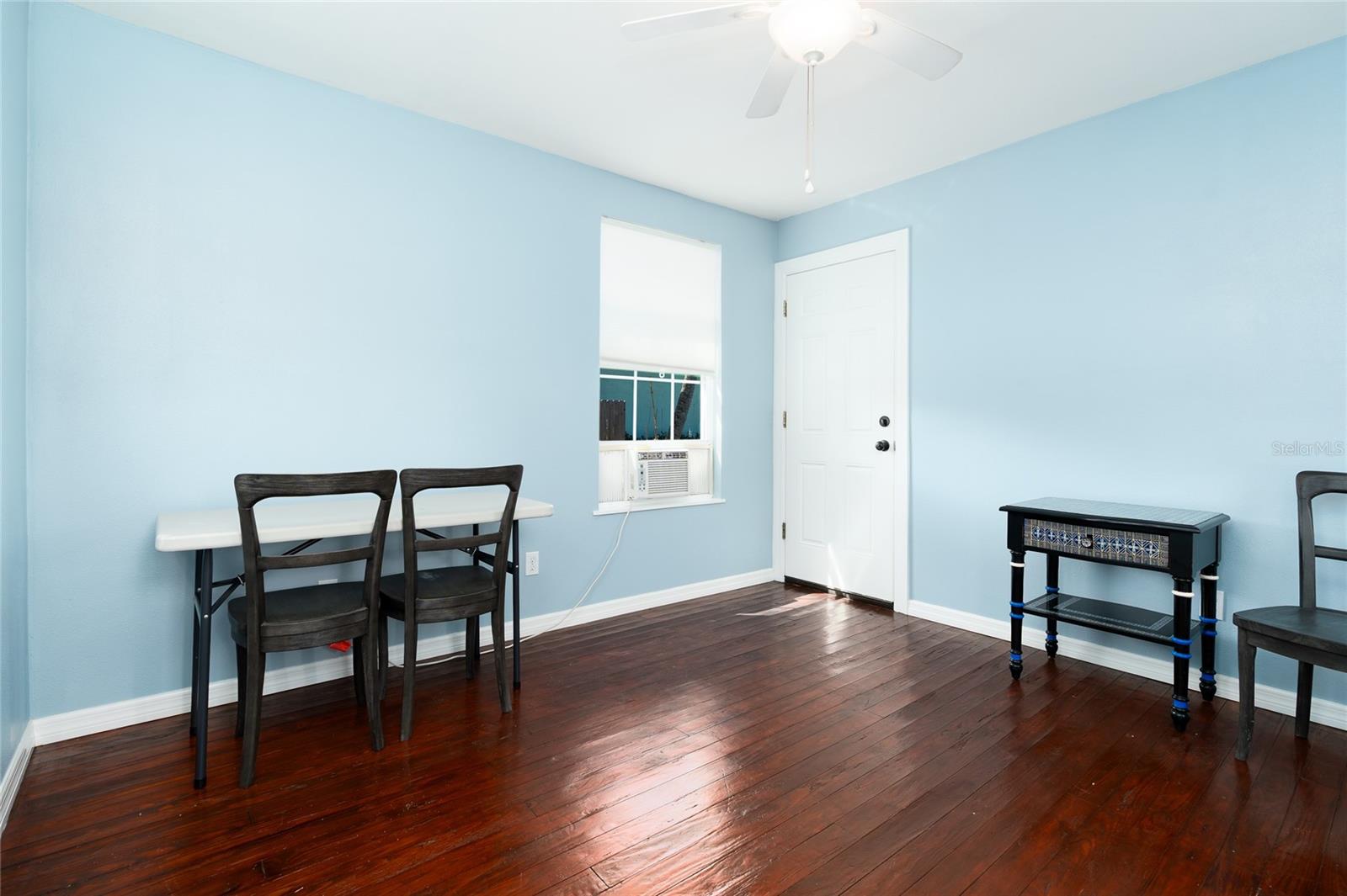 Image 35 of 44 For 1104 Riverside Drive