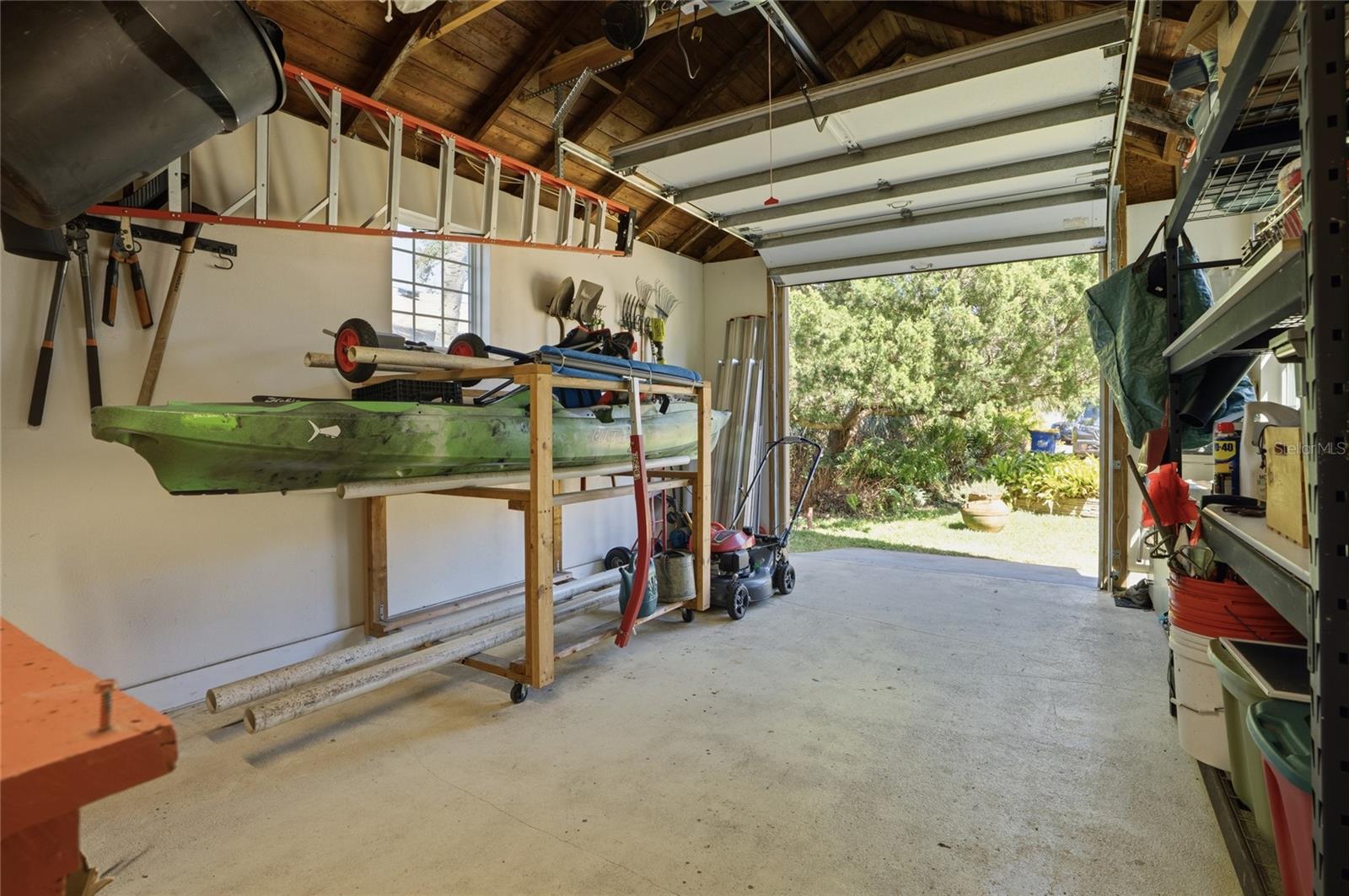 Image 37 of 44 For 1104 Riverside Drive