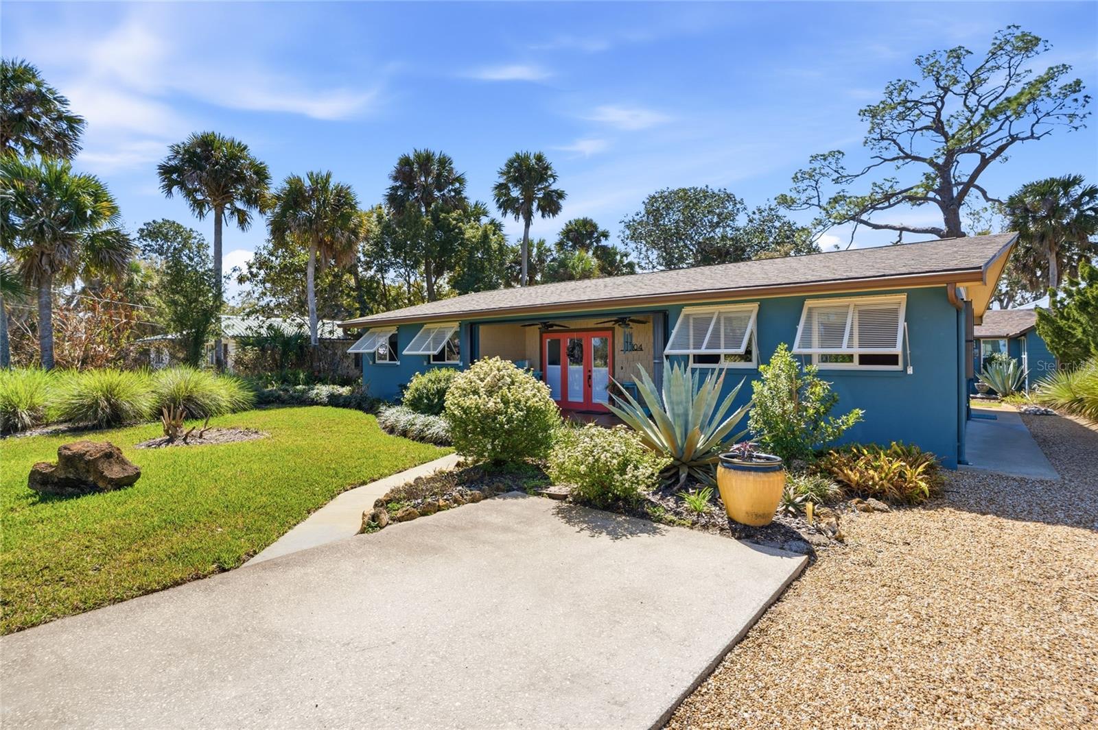 Image 4 of 44 For 1104 Riverside Drive