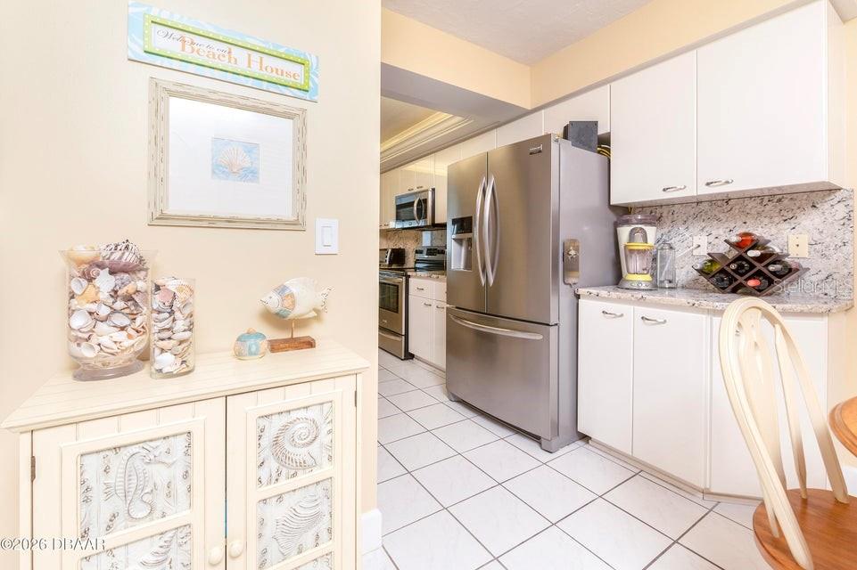 Image 11 of 38 For 4575 Atlantic Avenue 6502