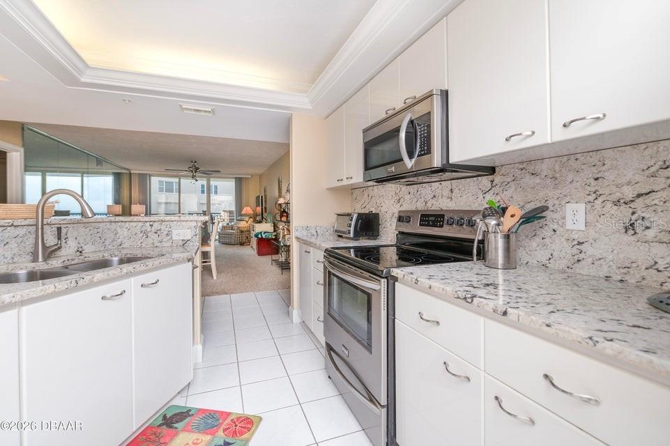 Image 9 of 38 For 4575 Atlantic Avenue 6502