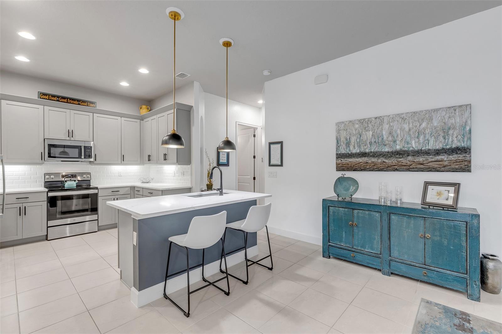 Image 17 of 86 For 13 Newhaven Lane