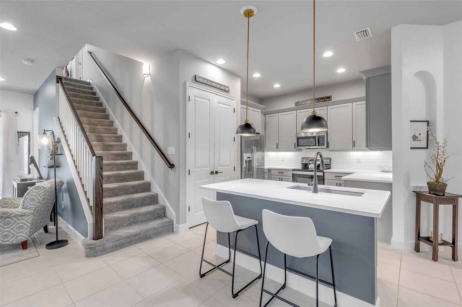 Image 19 of 86 For 13 Newhaven Lane