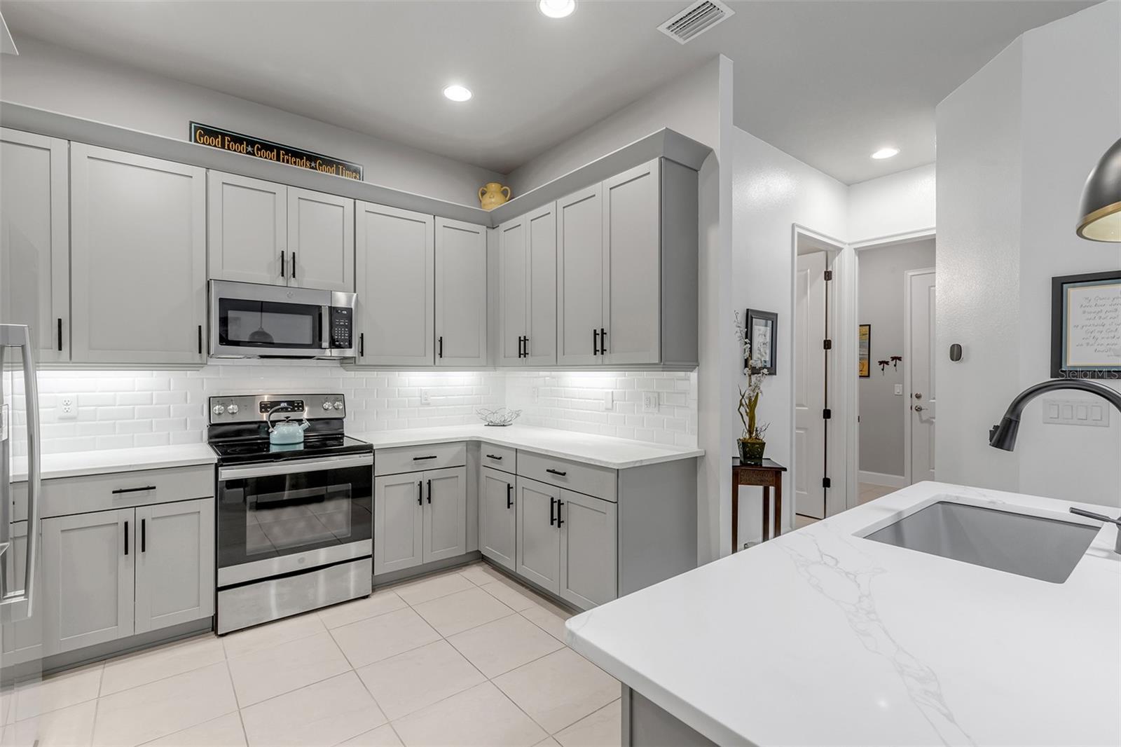 Image 20 of 86 For 13 Newhaven Lane