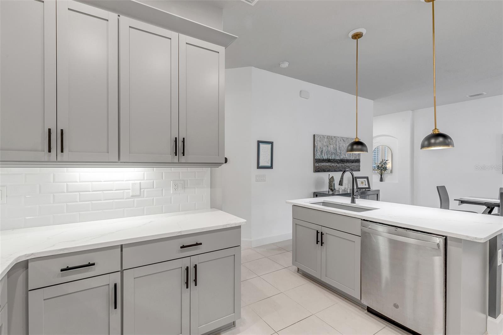 Image 23 of 86 For 13 Newhaven Lane