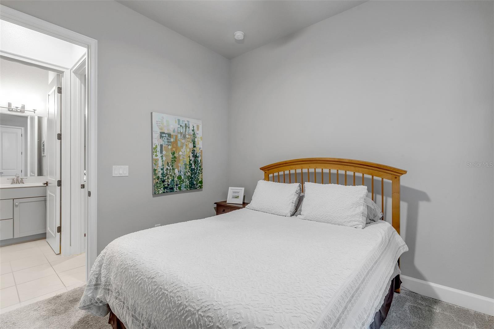 Image 34 of 86 For 13 Newhaven Lane