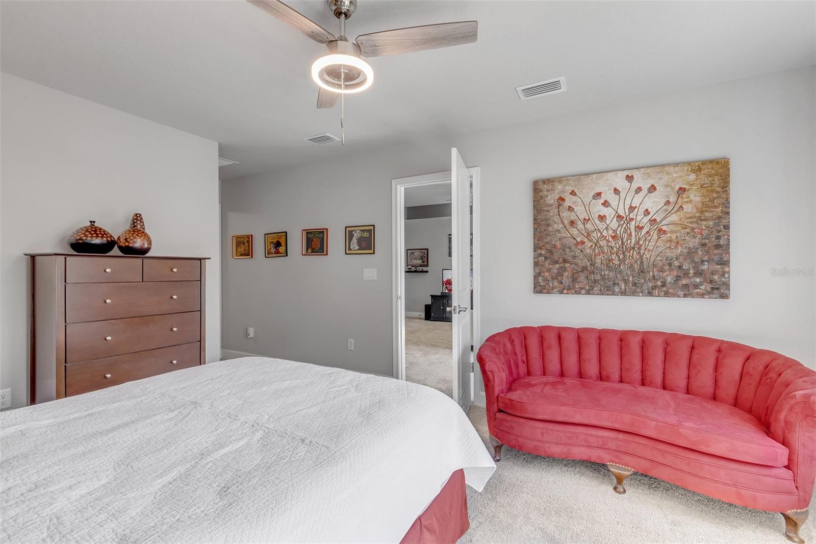 Image 41 of 86 For 13 Newhaven Lane