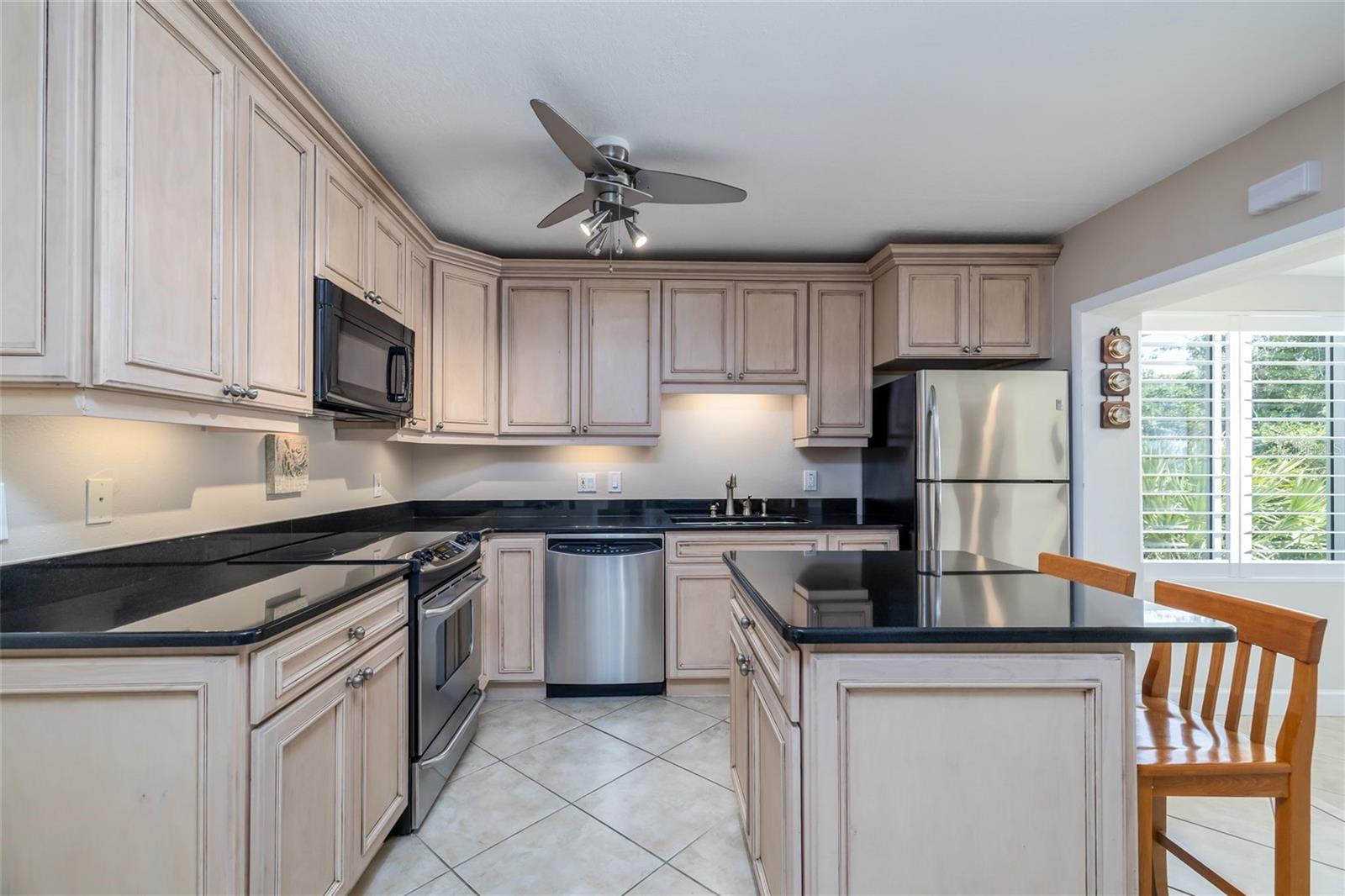 Image 23 of 33 For 4150 Atlantic Avenue 115d