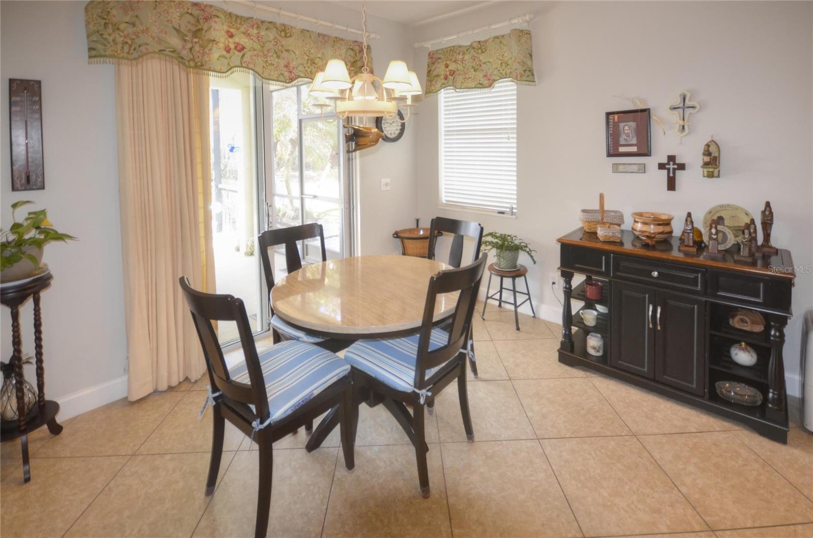 Image 21 of 26 For 572 Aeolian Drive